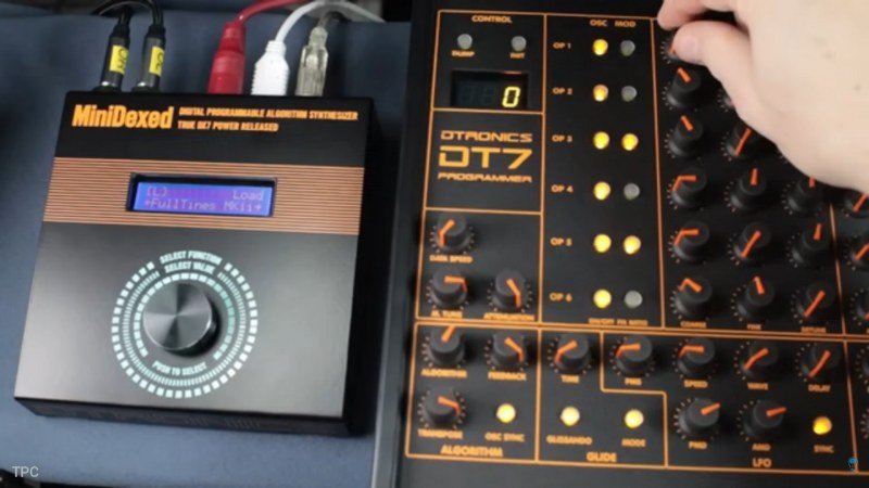 Dtronics DT-DX: high quality synthesizer