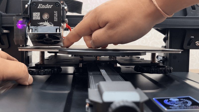 Manual bed levelling 