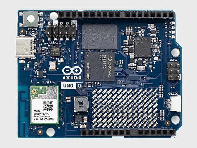 Arduino UNO Q SBC